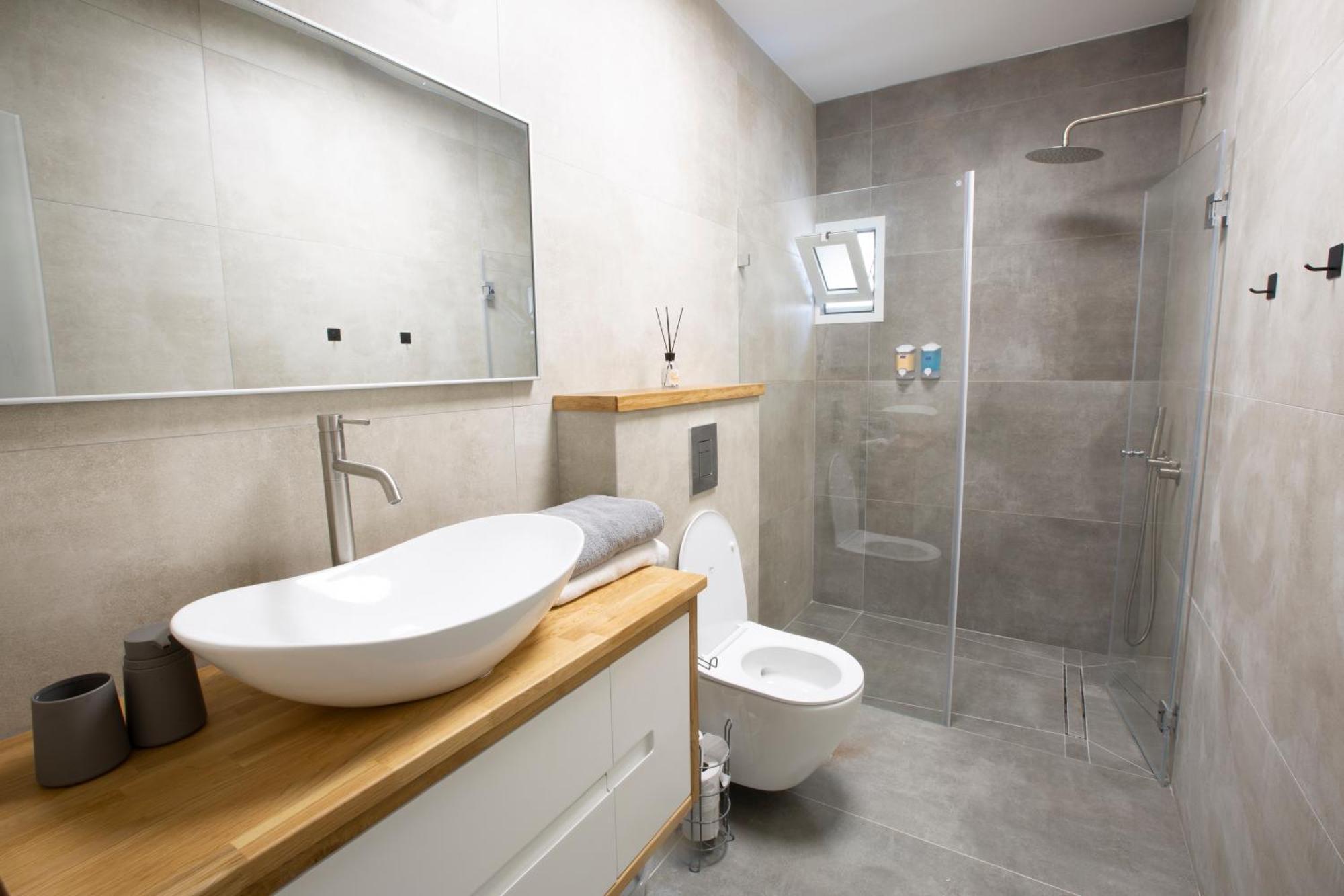 Ferienwohnung חוויה בכיכר גולד Netanja Exterior foto